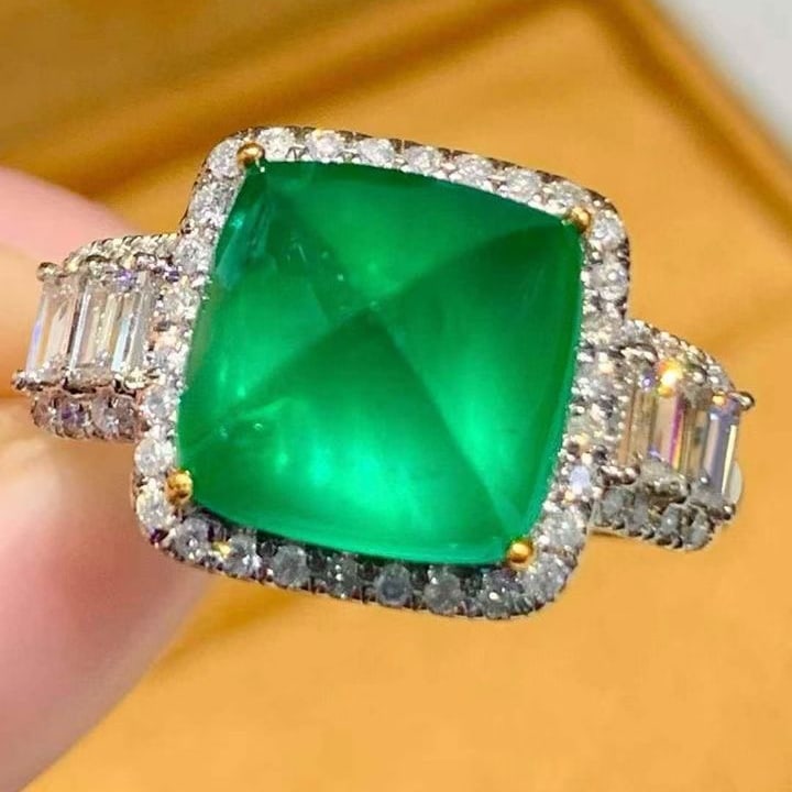 14k Gold 4.3 Ct Natural Emerald & Diamond Ring: Ref:231141170 // gold content:14k gold // ring size:7. 25us // // main gemstone:emerald // shape:sugar-loaf // carat weight:4. 3ct // color:green // treatment:natural // // adjacent gemstone 2 :