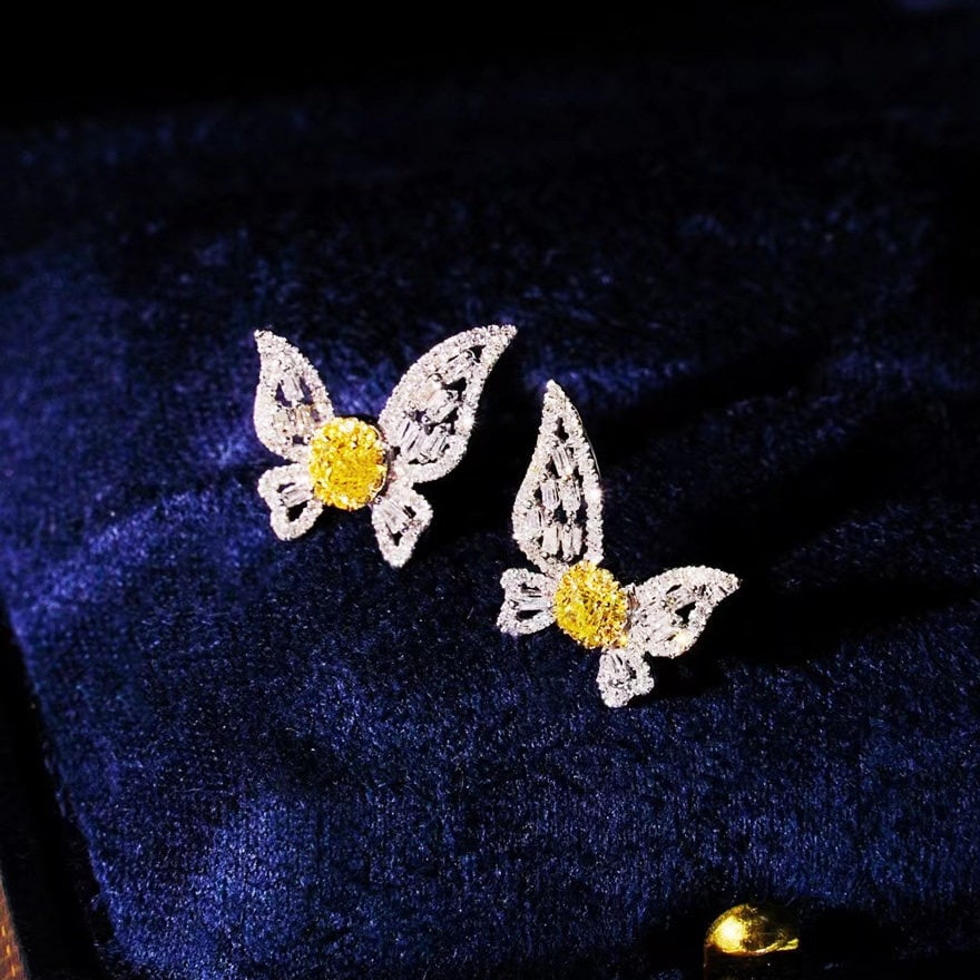 14k Gold 0.86 Ct Natural Color Diamond Earrings - 3