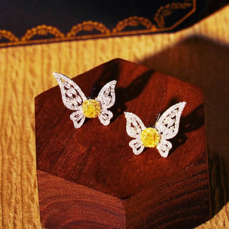 14k Gold 0.86 Ct Natural Color Diamond Earrings - 4