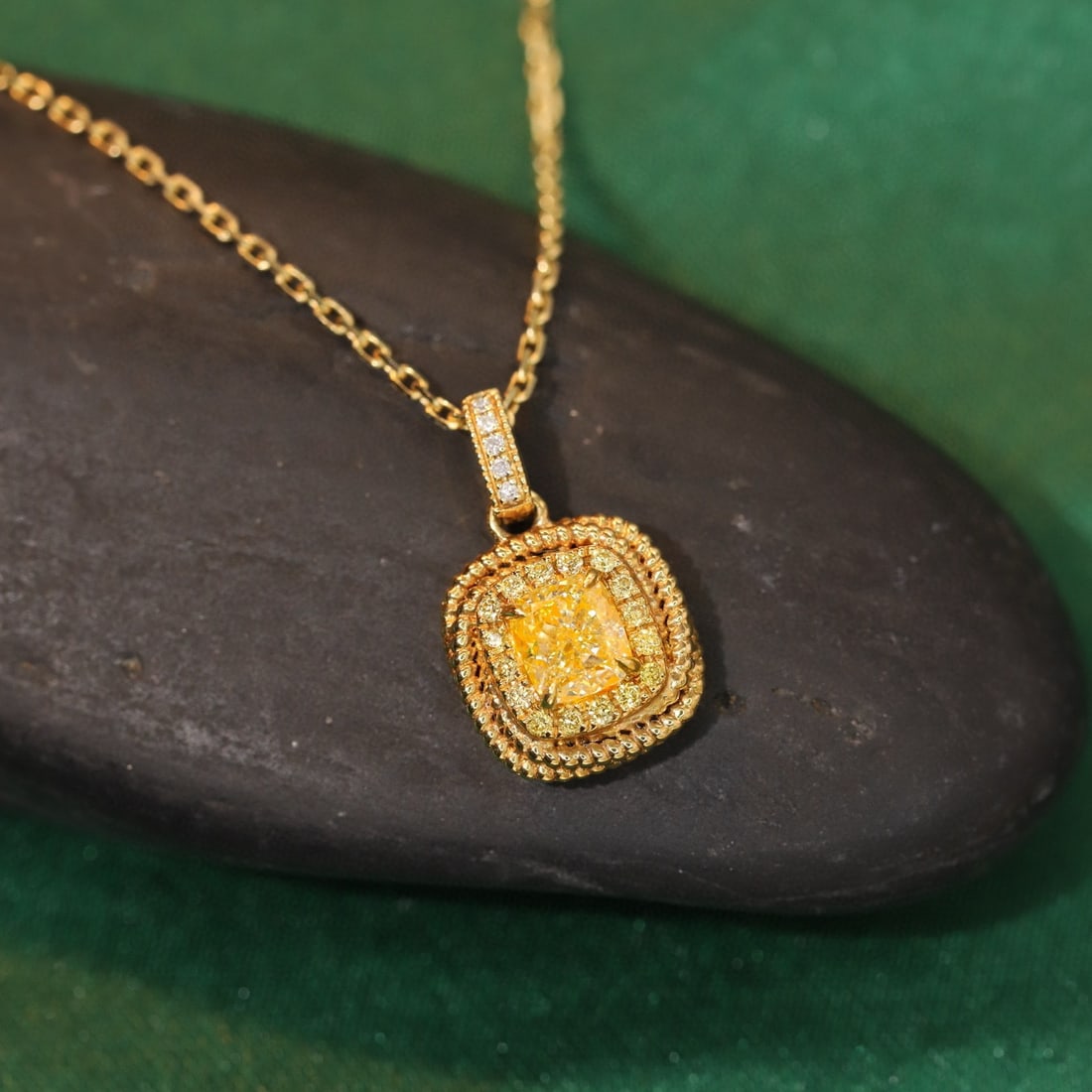 14k Gold 0.6 Ctw Natural Yellow Diamond & Diamond Necklace - 5