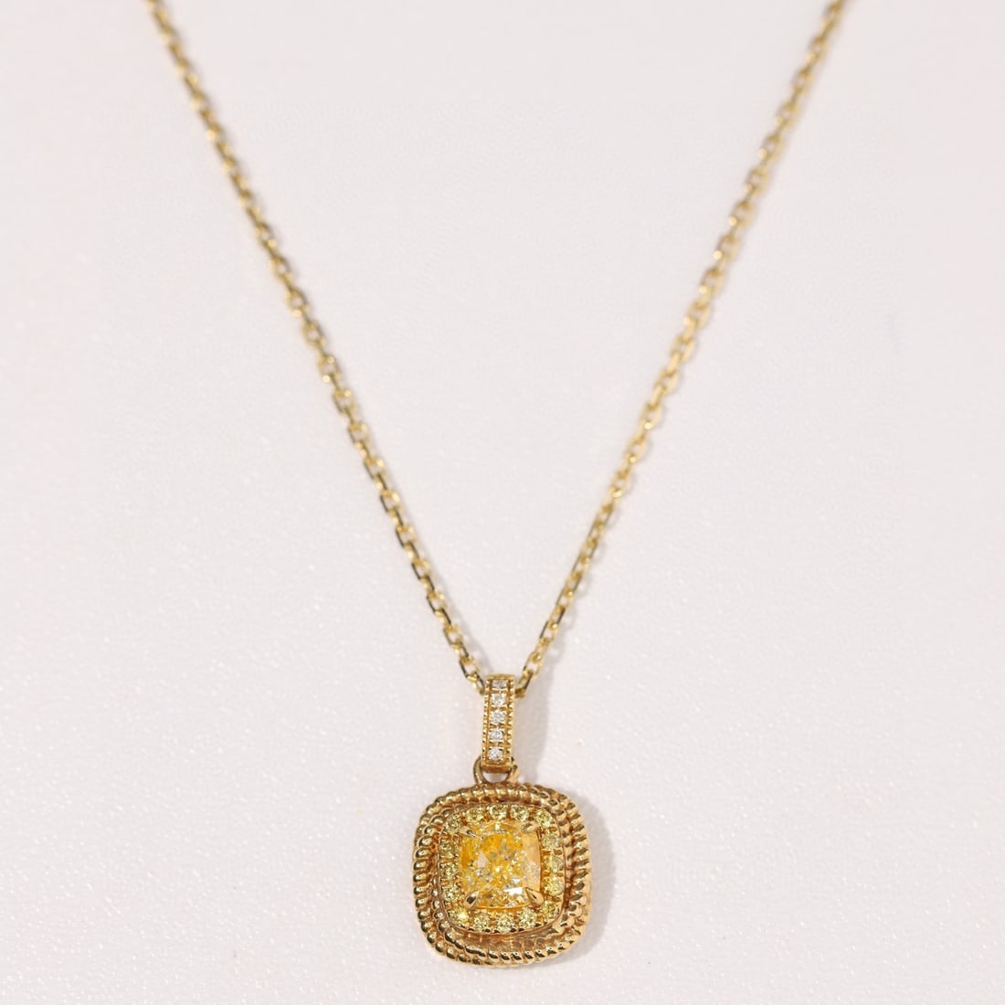 14k Gold 0.6 Ctw Natural Yellow Diamond & Diamond Necklace - 8