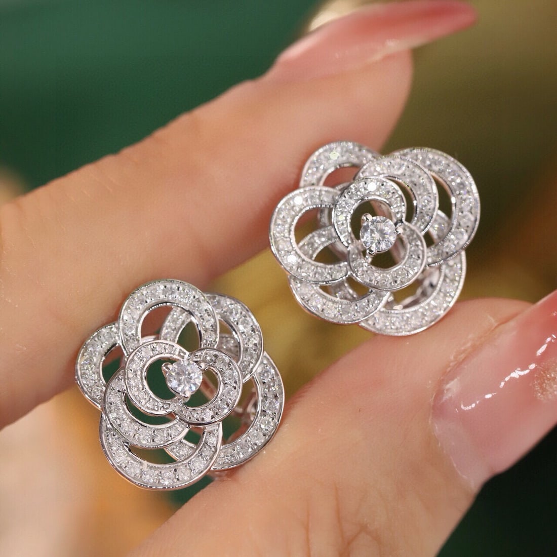 14k Gold 0.9 Ct Natural H Diamond Earrings - 4