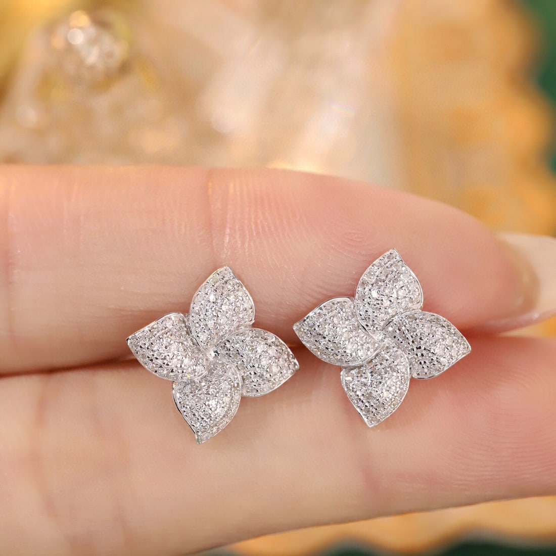 14k Gold 0.6 Ct Natural H Diamond Earrings - 5