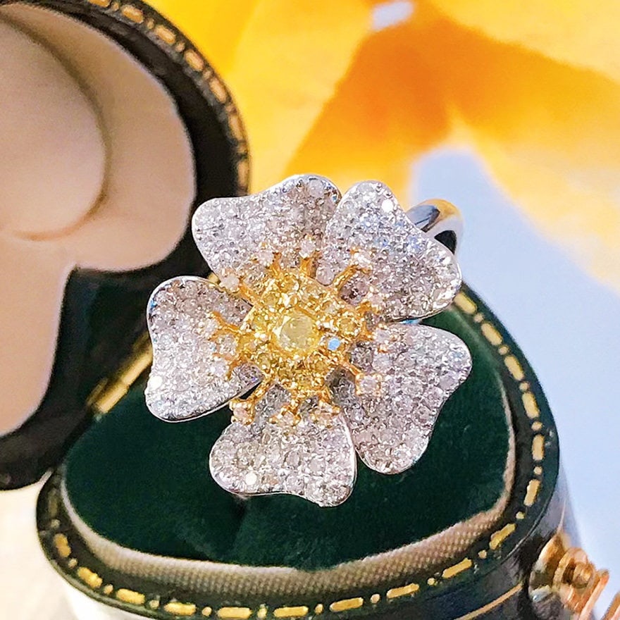 14k Gold 0.9 Ct Natural Color Diamond Ring - 3