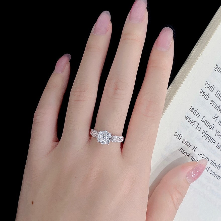 14k Gold 0.70 Ct Natural H Diamond Ring - 2