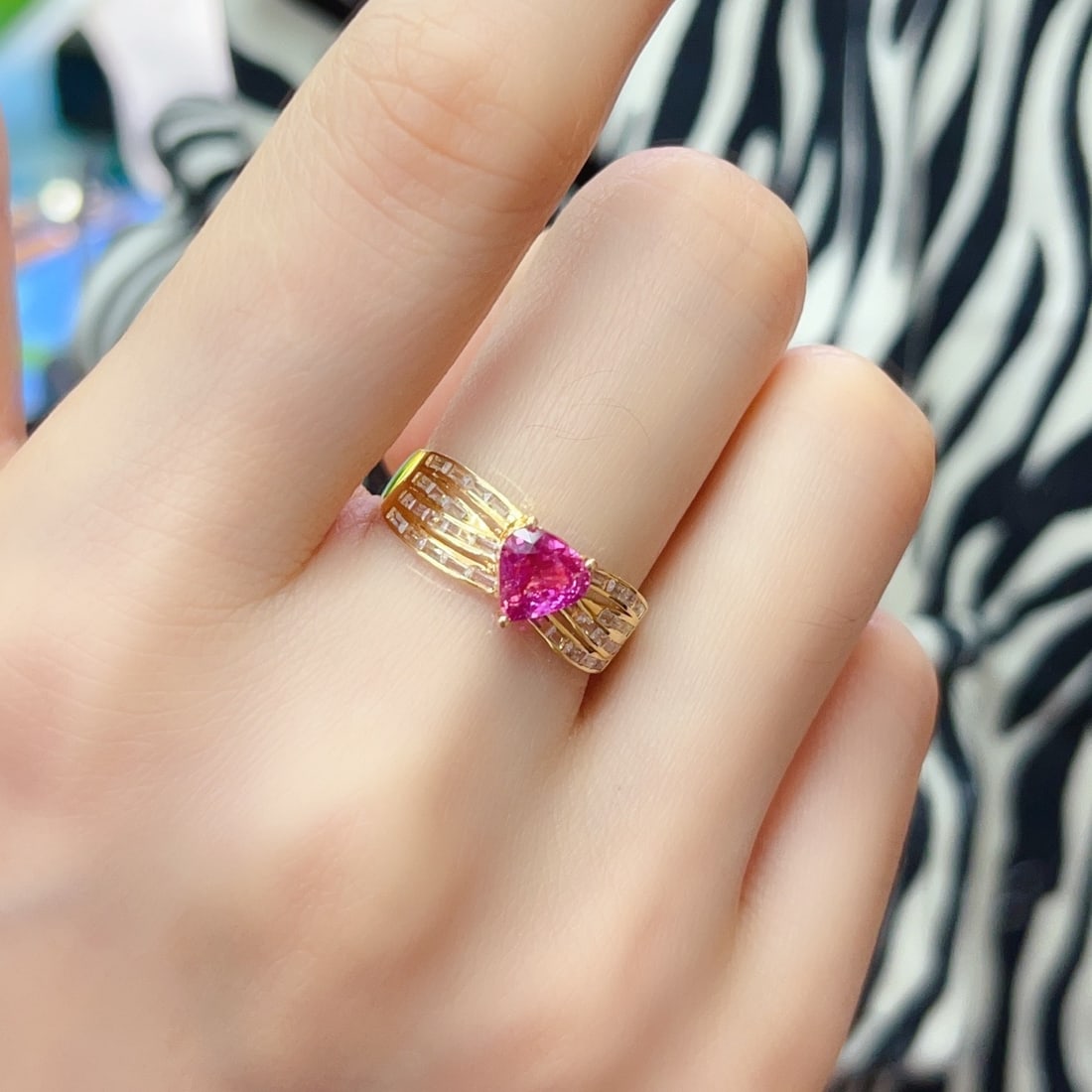 14k Gold 1.10 Ct Natural Ruby & Sapphire Ring - 6