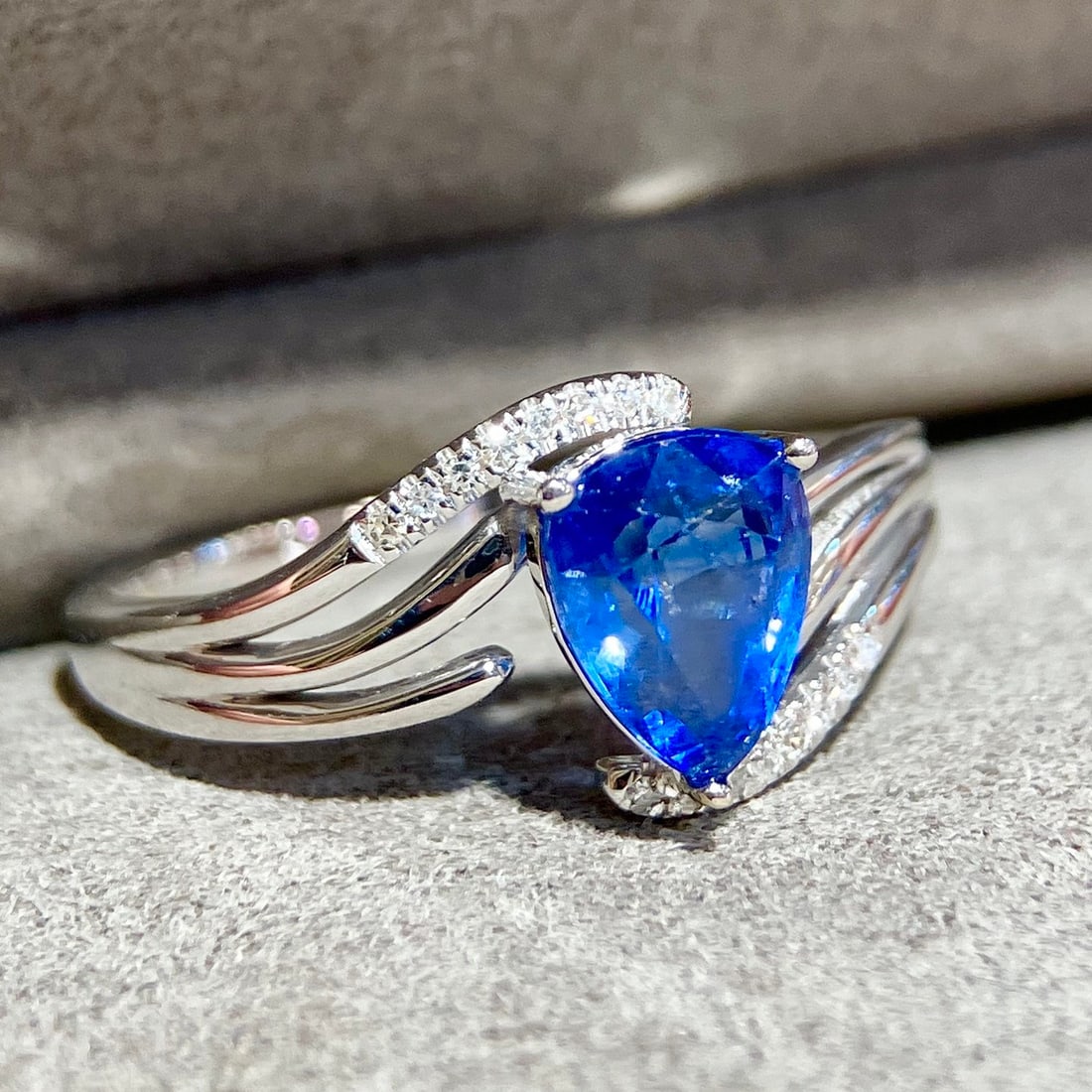 14k Gold 1.42 Ct Natural Sapphire & Diamond Ring - 6