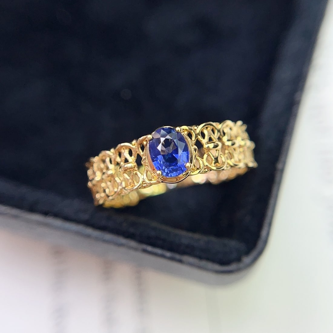 14k Gold 0.58 Ct Natural Sapphire Ring - 2