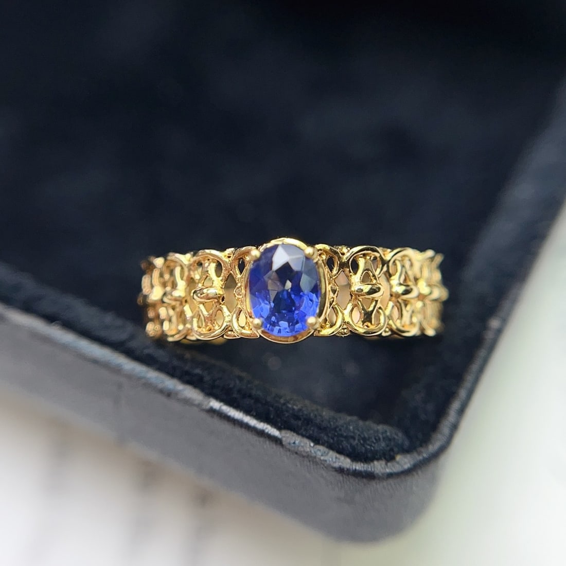 14k Gold 0.58 Ct Natural Sapphire Ring - 4