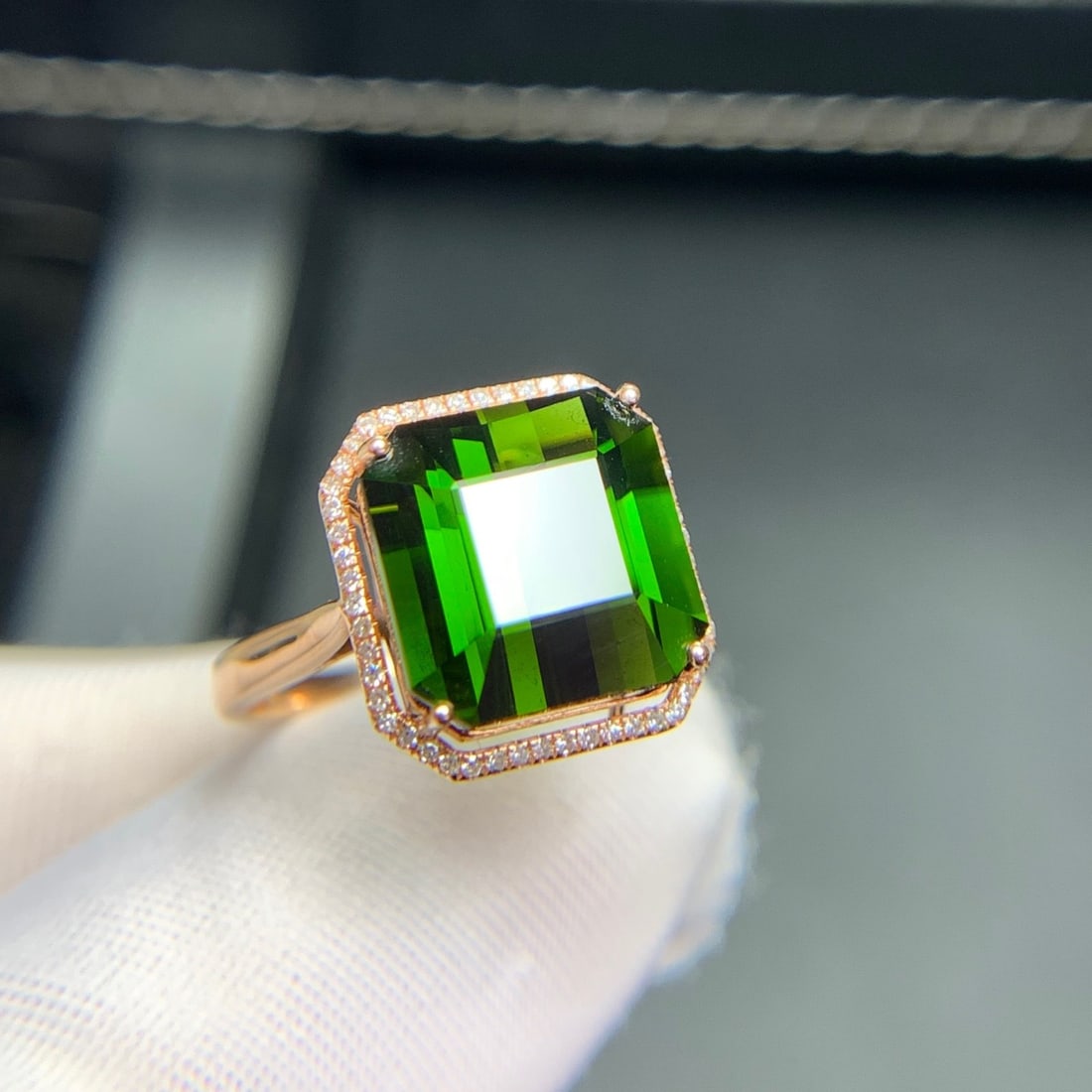 14k Gold 7.3 Ct Natural Tourmaline & Diamond Ring - 3