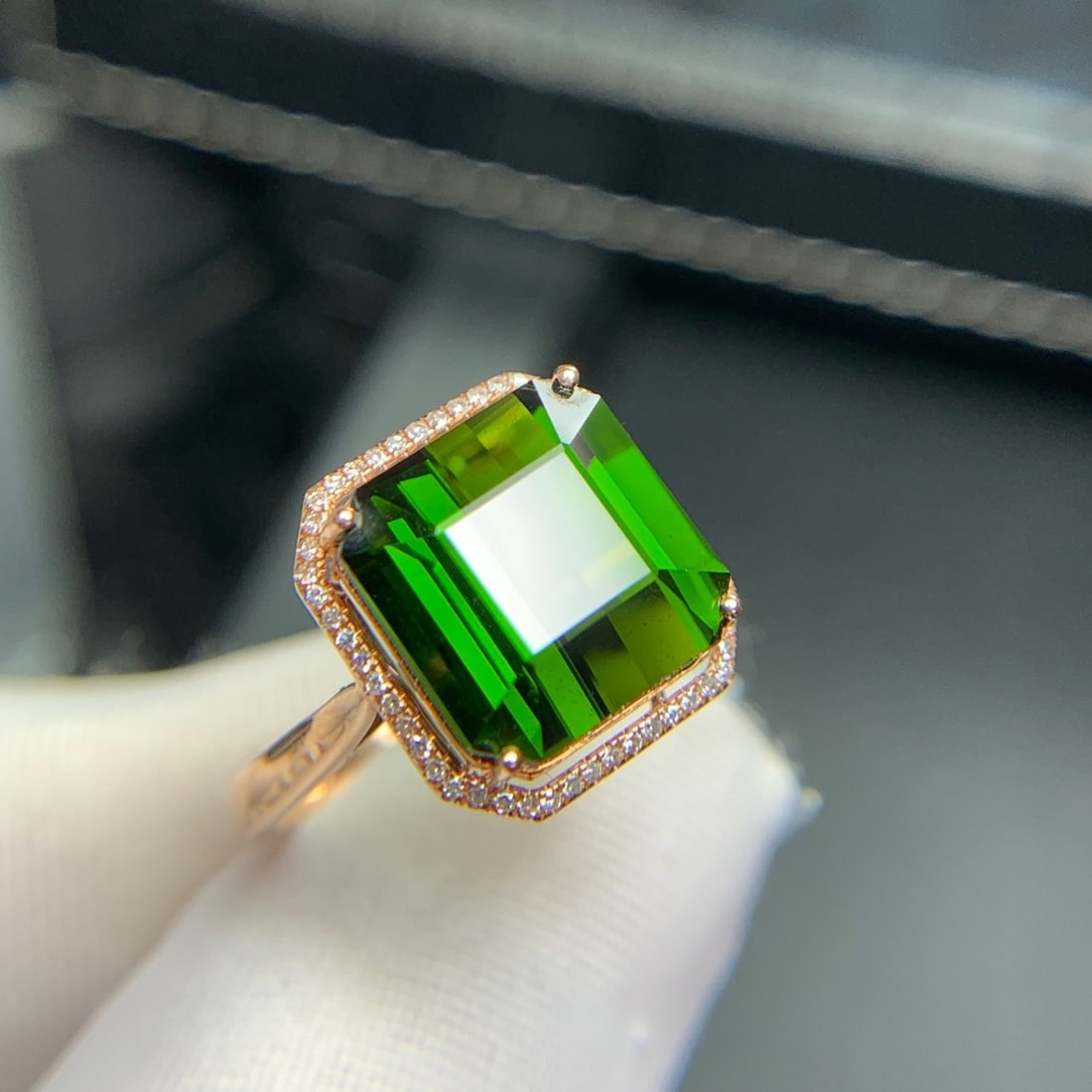 14k Gold 7.3 Ct Natural Tourmaline & Diamond Ring - 4