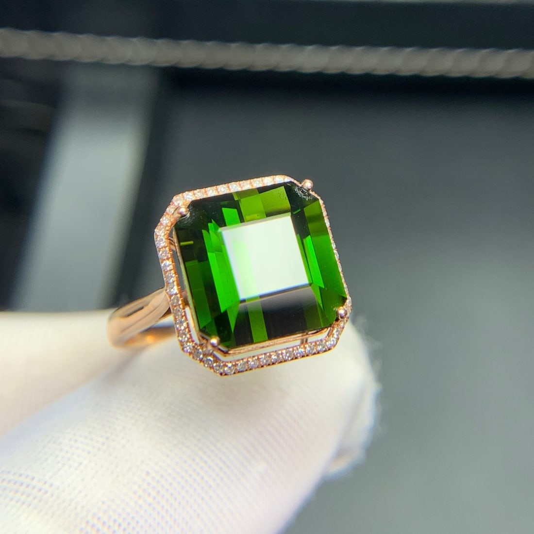 14k Gold 7.3 Ct Natural Tourmaline & Diamond Ring - 8