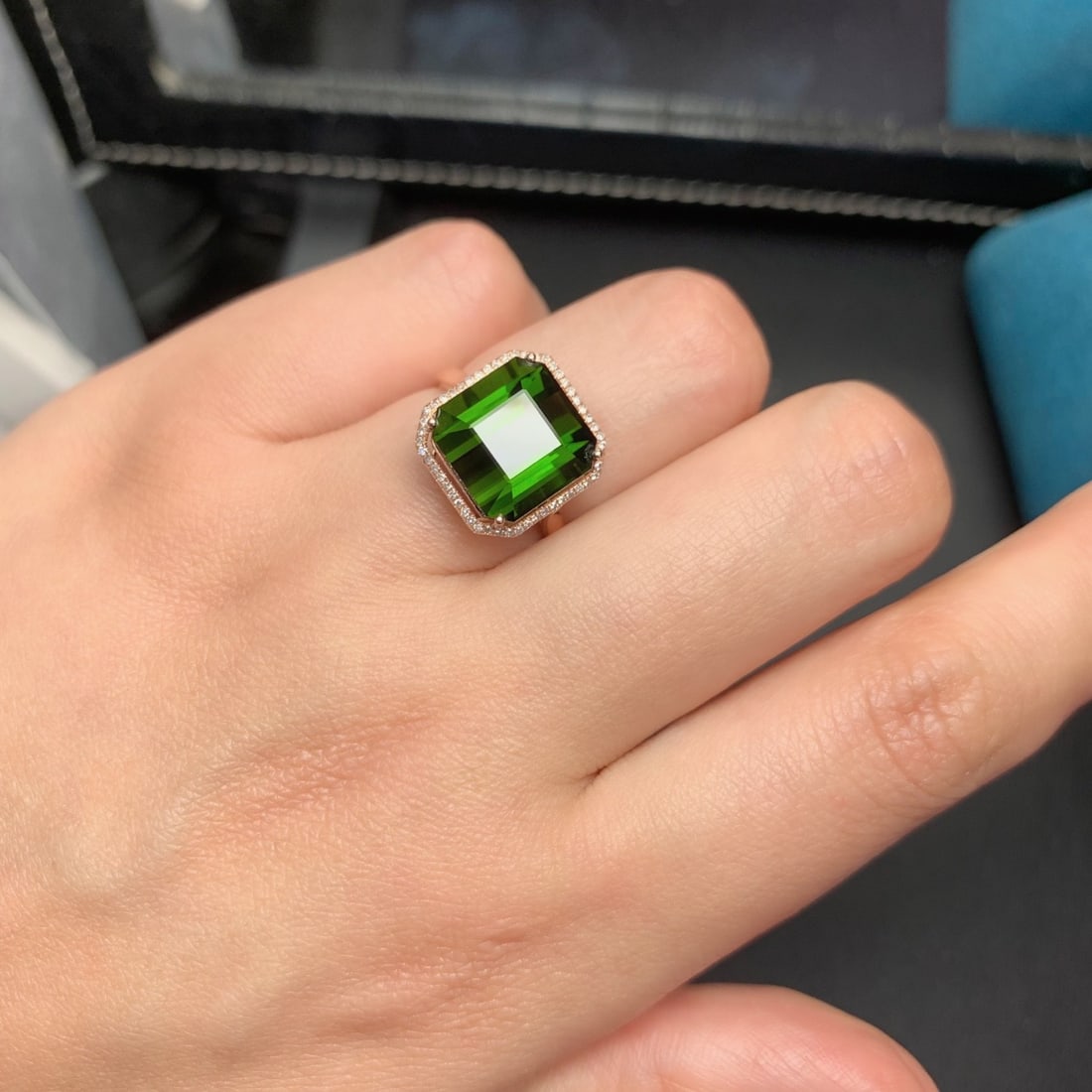 14k Gold 7.3 Ct Natural Tourmaline & Diamond Ring - 9