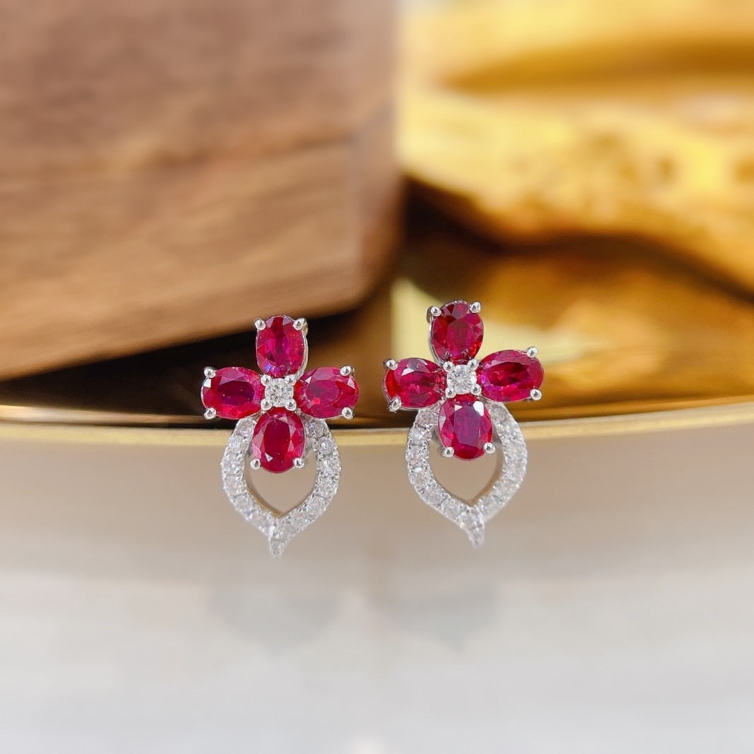 14k Gold 1.50 Ctw Natural Ruby & Diamond Earrings: Ref:231142179 // gold content:14k gold // main gemstone:ruby // shape:oval // carat weight:1. 31ct // color:red // treatment:natural // // adjacent gemstone 2 : diamond // shape:round // carat
