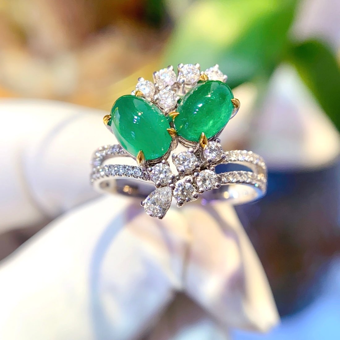 14k Gold 1.90 Ct Natural Emerald & Diamond Ring - 2