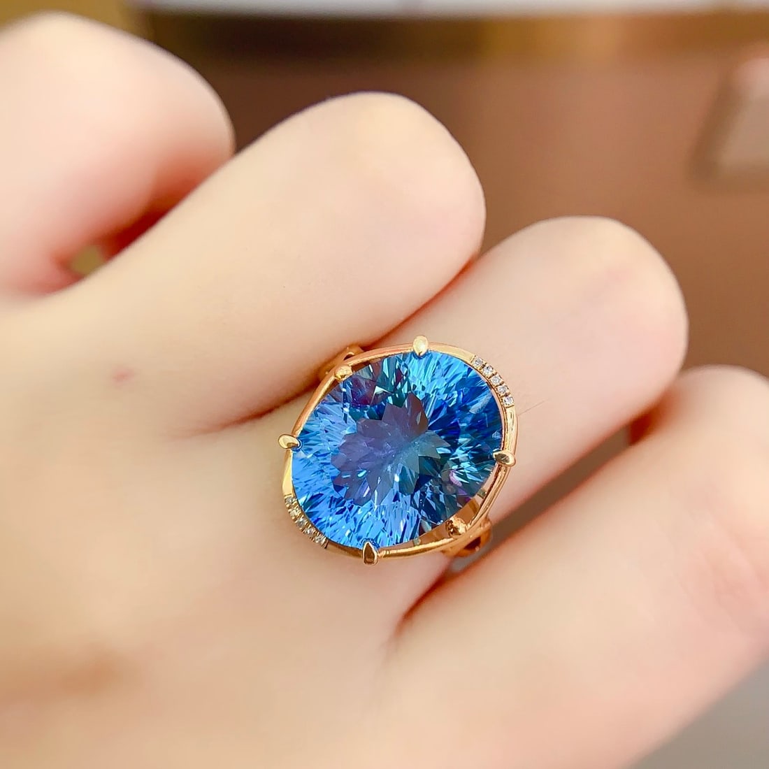 14k Gold 10.45 Ct Natural Topaz & Diamond Ring - 7