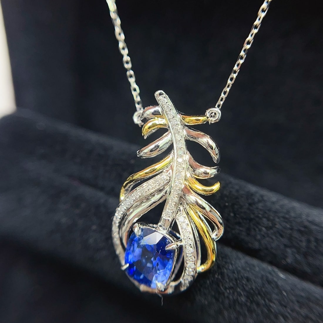 14k Gold 1.50 Ct Natural Sapphire & Diamond Necklace - 2