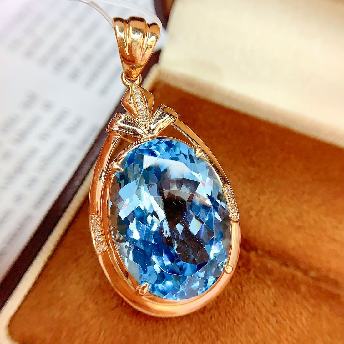 14k Gold 22.55 Ct Natural Topaz & Diamond Pendant( Without Chain ) - 2