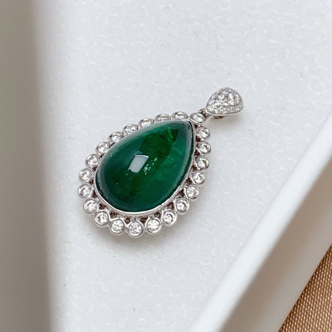 14k Gold 6.50 Ct Natural Emerald & Diamond Pendant( Without Chain ) - 2