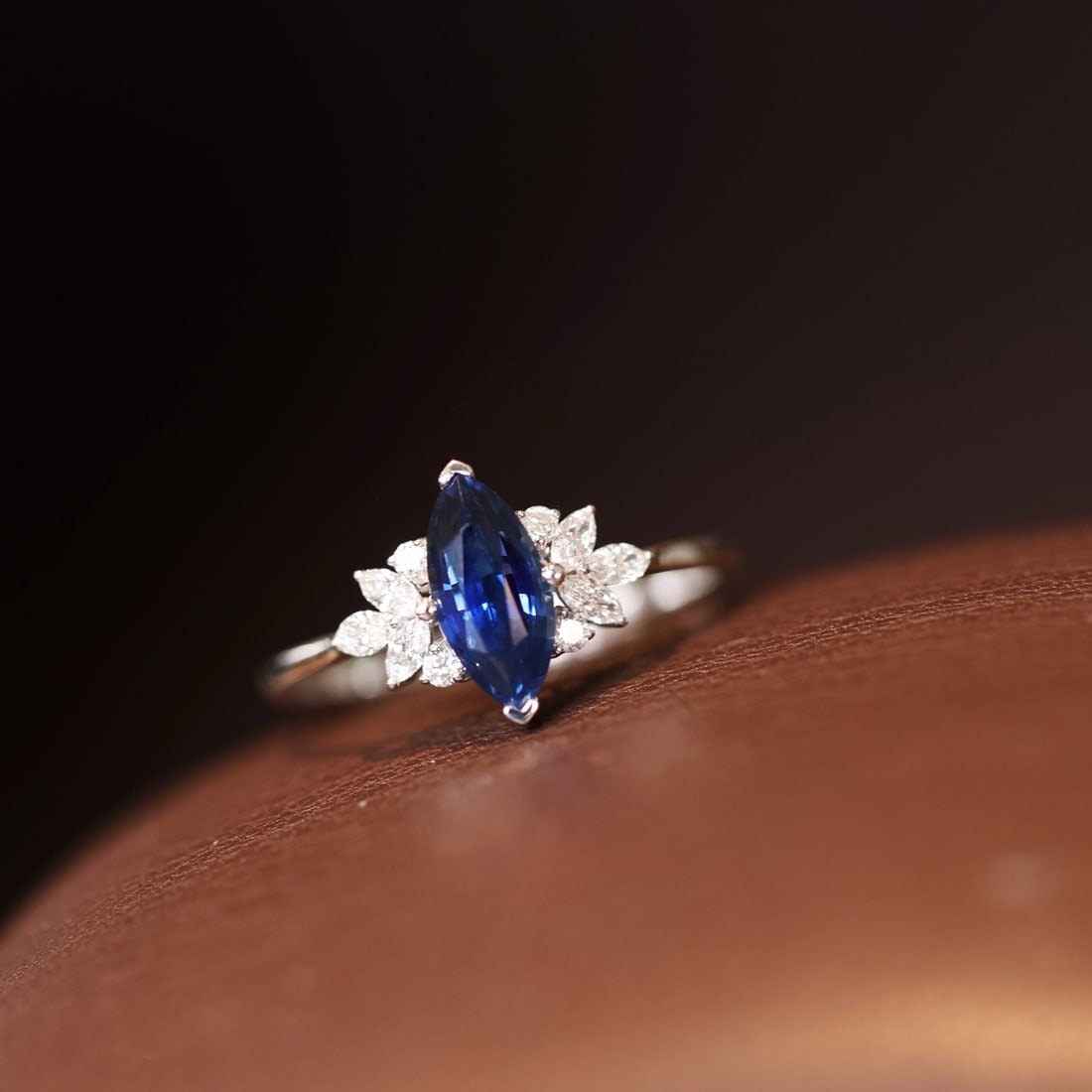 14k Gold 1.61 Ctw Natural Sapphire & Diamond Ring: Ref:231142306 // gold content:14k gold // ring size:7. 25us // // main gemstone:sapphire // shape:marquise // carat weight:1. 36ct // color:blue // treatment:natural // // adjacent gemstone 2 :