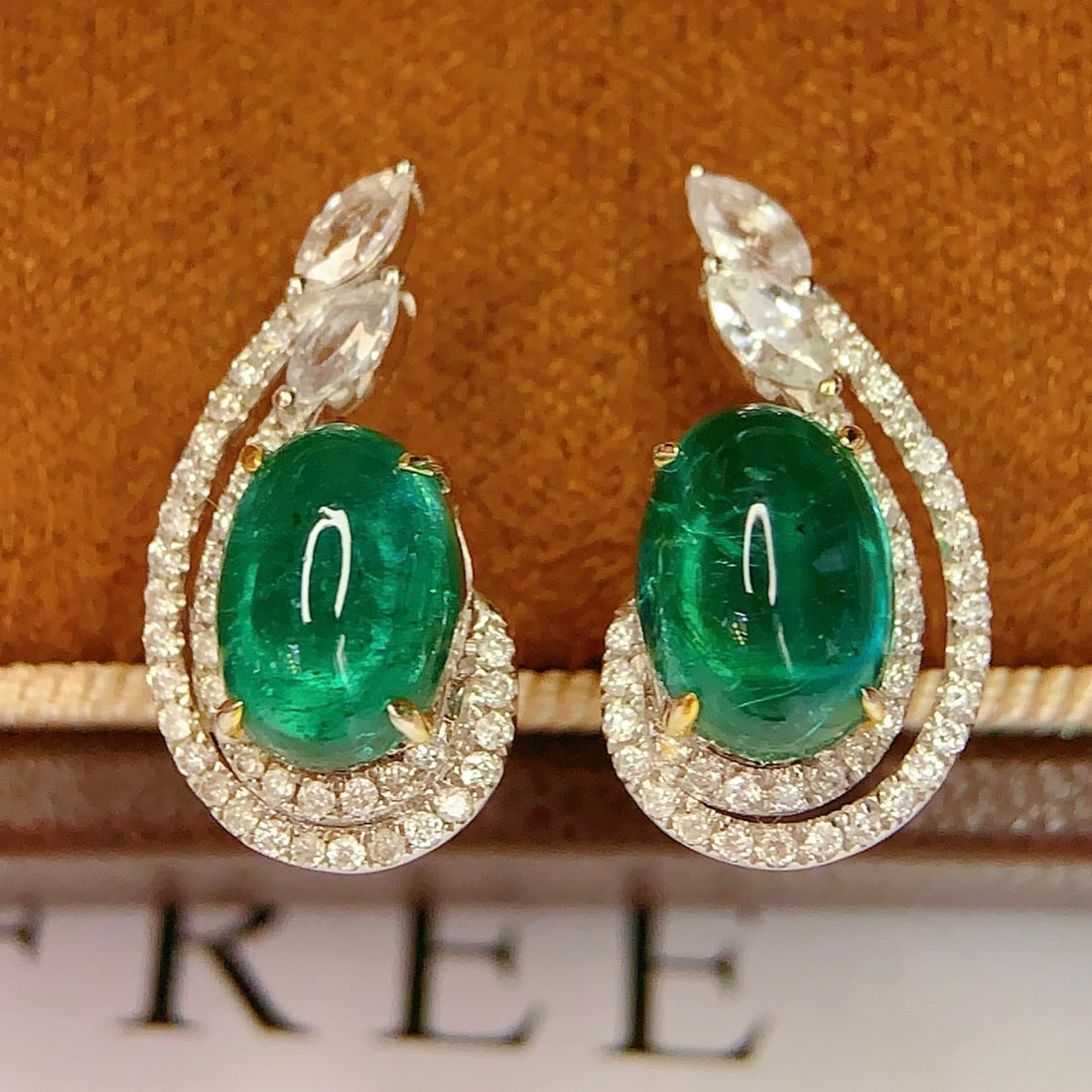 14k Gold 3.58 Ct Natural Emerald & Diamond & Sapphire Earrings - 3