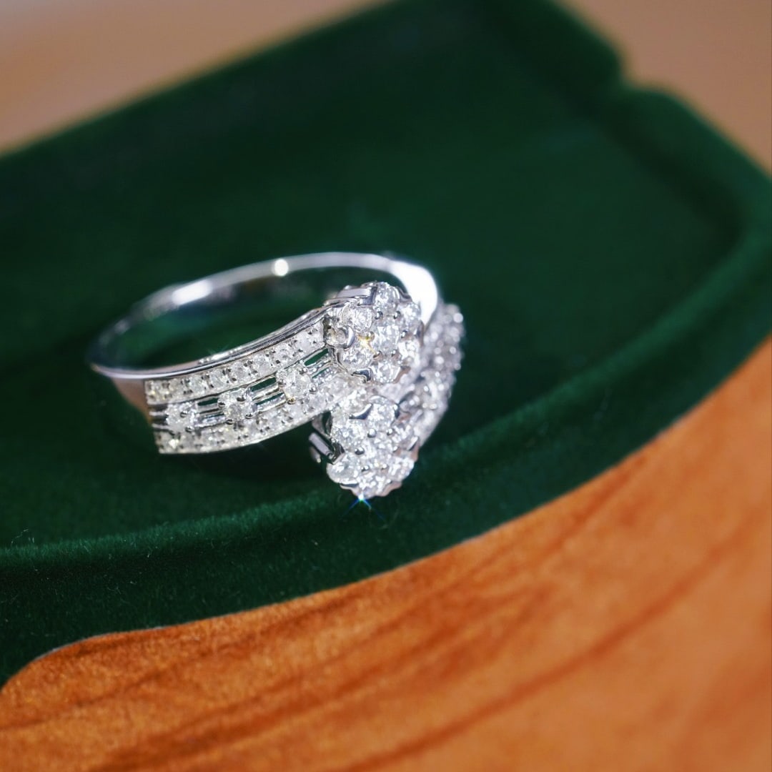 14k Gold 0.90 Ct Natural H Diamond Ring - 2