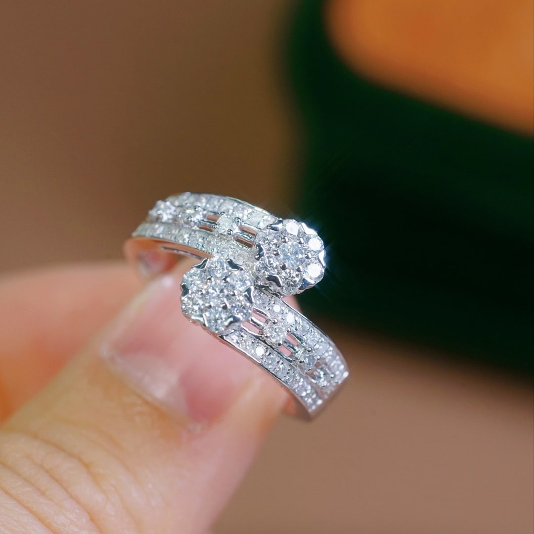 14k Gold 0.90 Ct Natural H Diamond Ring - 4