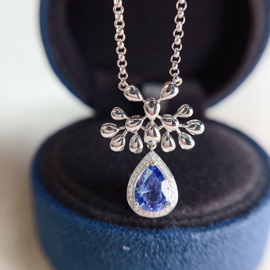 14k Gold 1.25 Ct Natural Sapphire & Diamond Necklace - 2