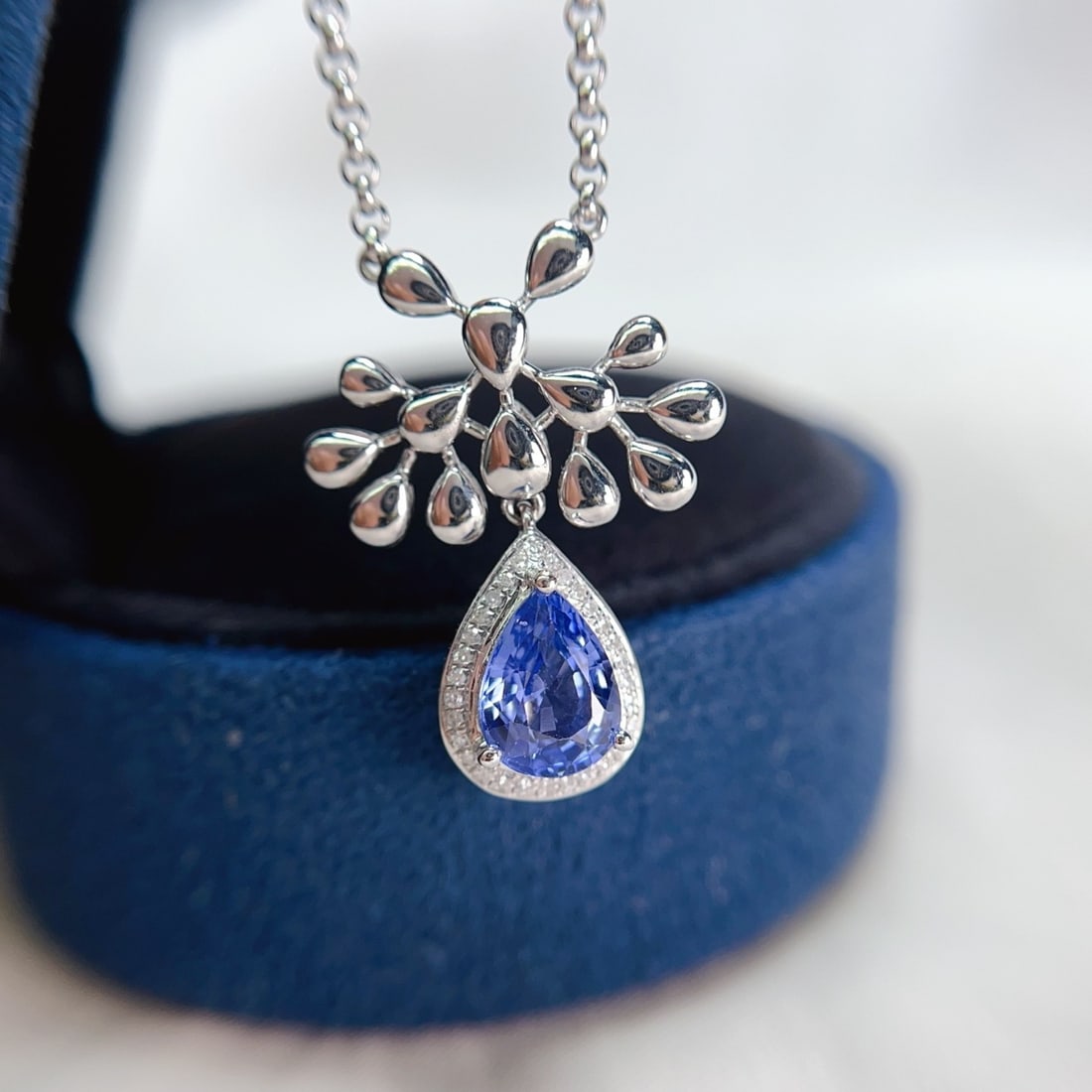 14k Gold 1.25 Ct Natural Sapphire & Diamond Necklace - 5