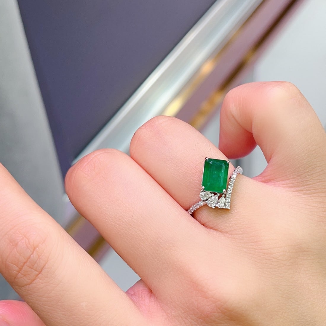 14k Gold 2.00 Ct Natural Emerald & Diamond Ring - 5