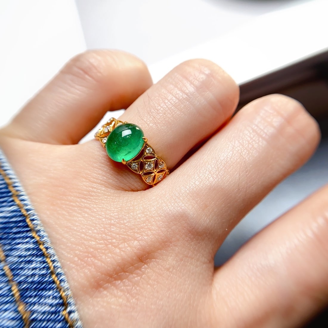 14k Gold 2.25 Ct Natural Emerald & Diamond Ring - 5