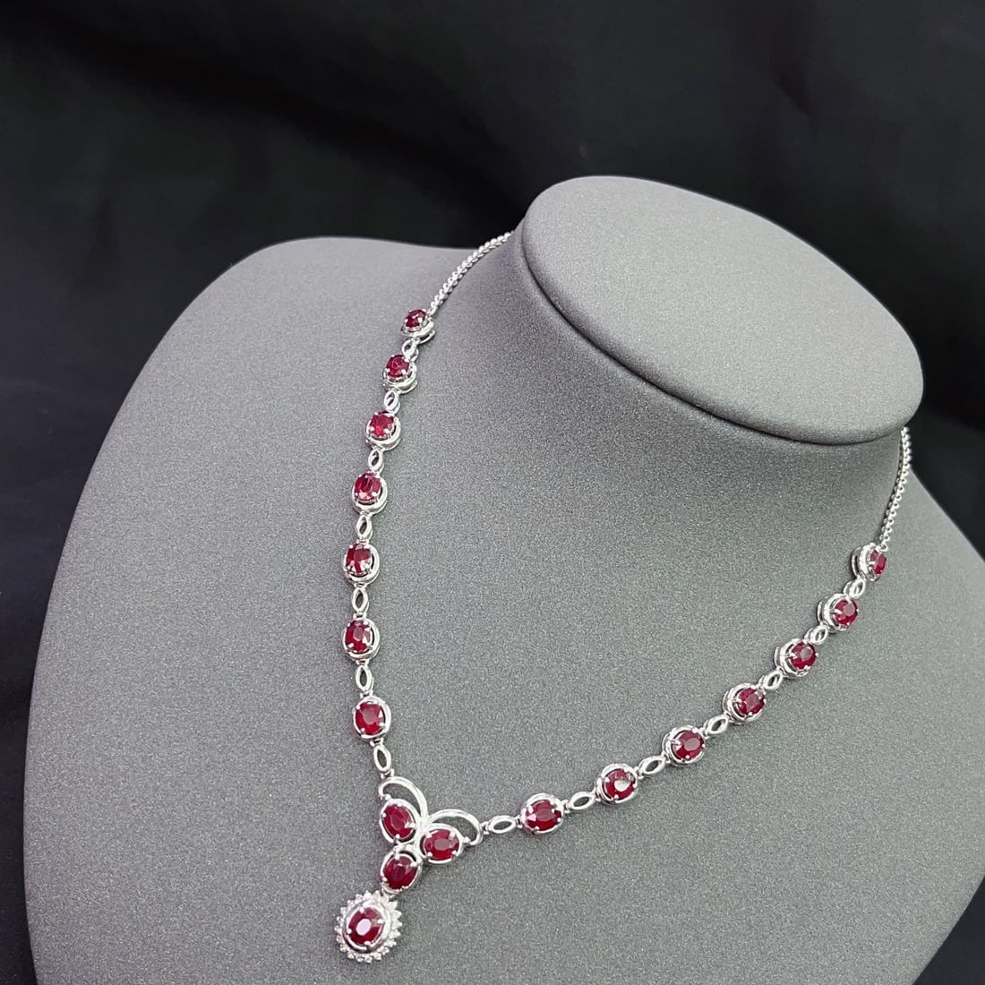 14k Gold 4.88 Ct Vivid Red Natural Ruby & Diamond Necklace - 5