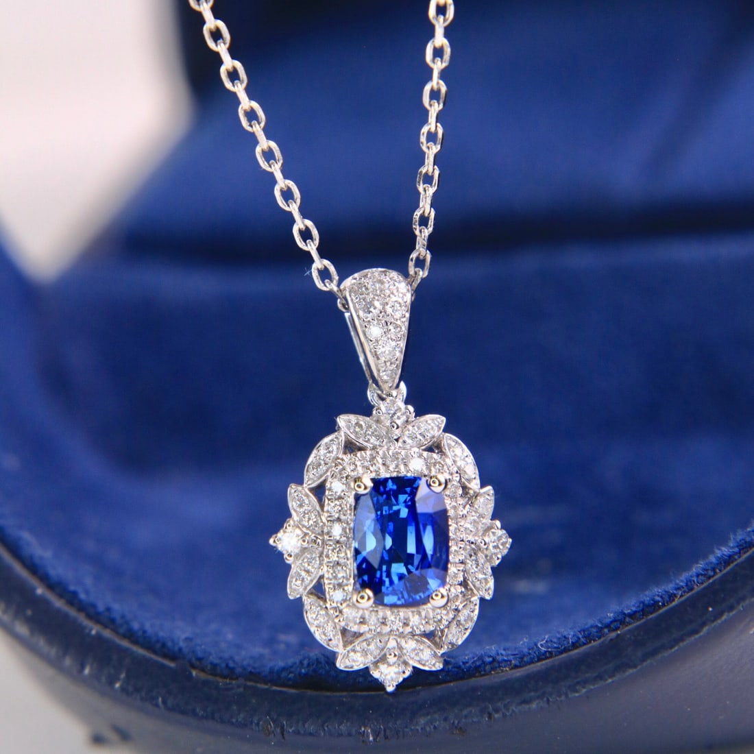 14k Gold 1.38 Ctw Natural Sapphire & Diamond Necklace - 2