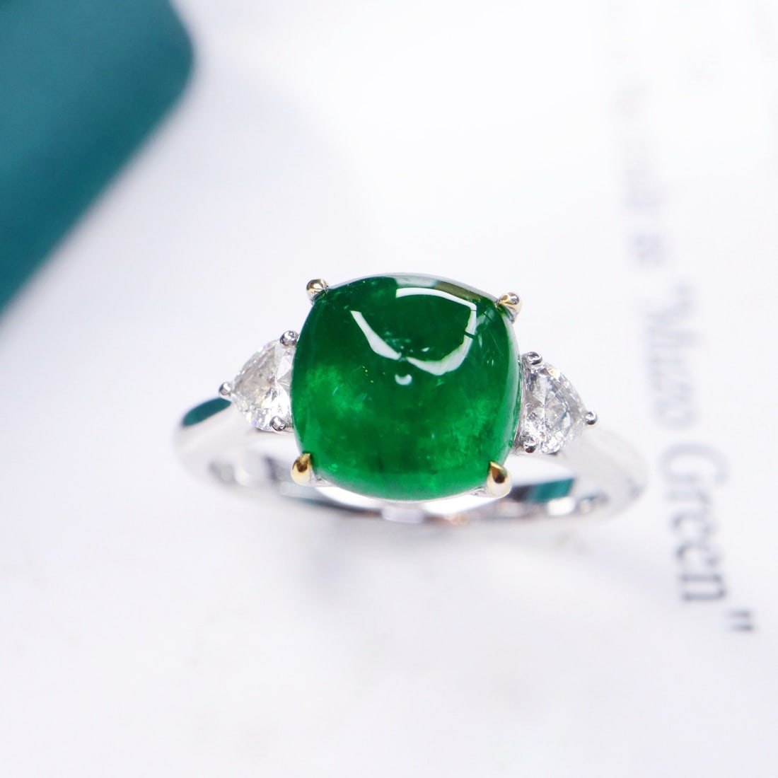 14k Gold 3.22 Ctw Vivid Green Natural Emerald & Diamond Ring - 2