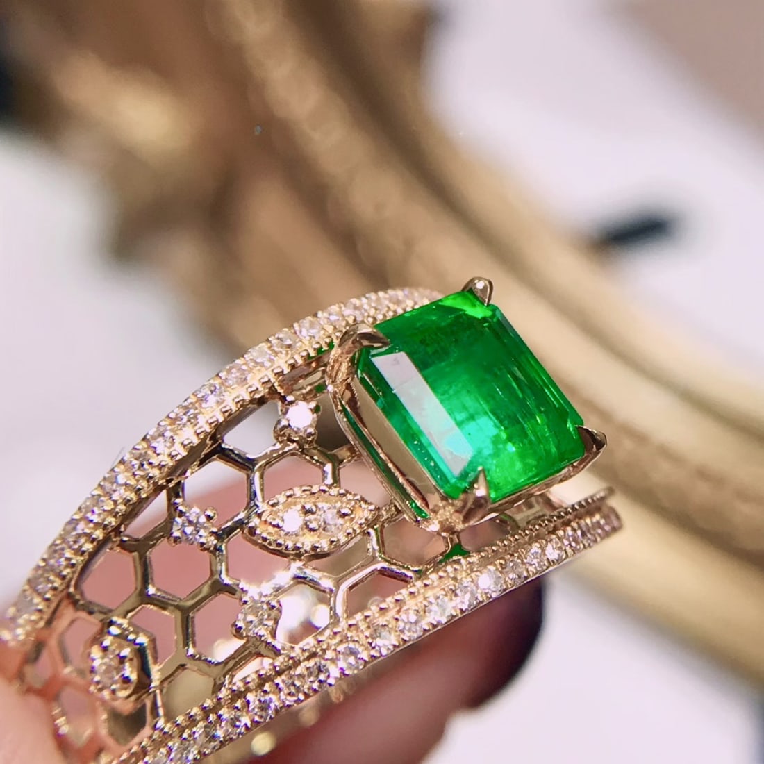 14k Gold 1.52 Ctw Vivid Green Natural Emerald & Diamond Ring - 2