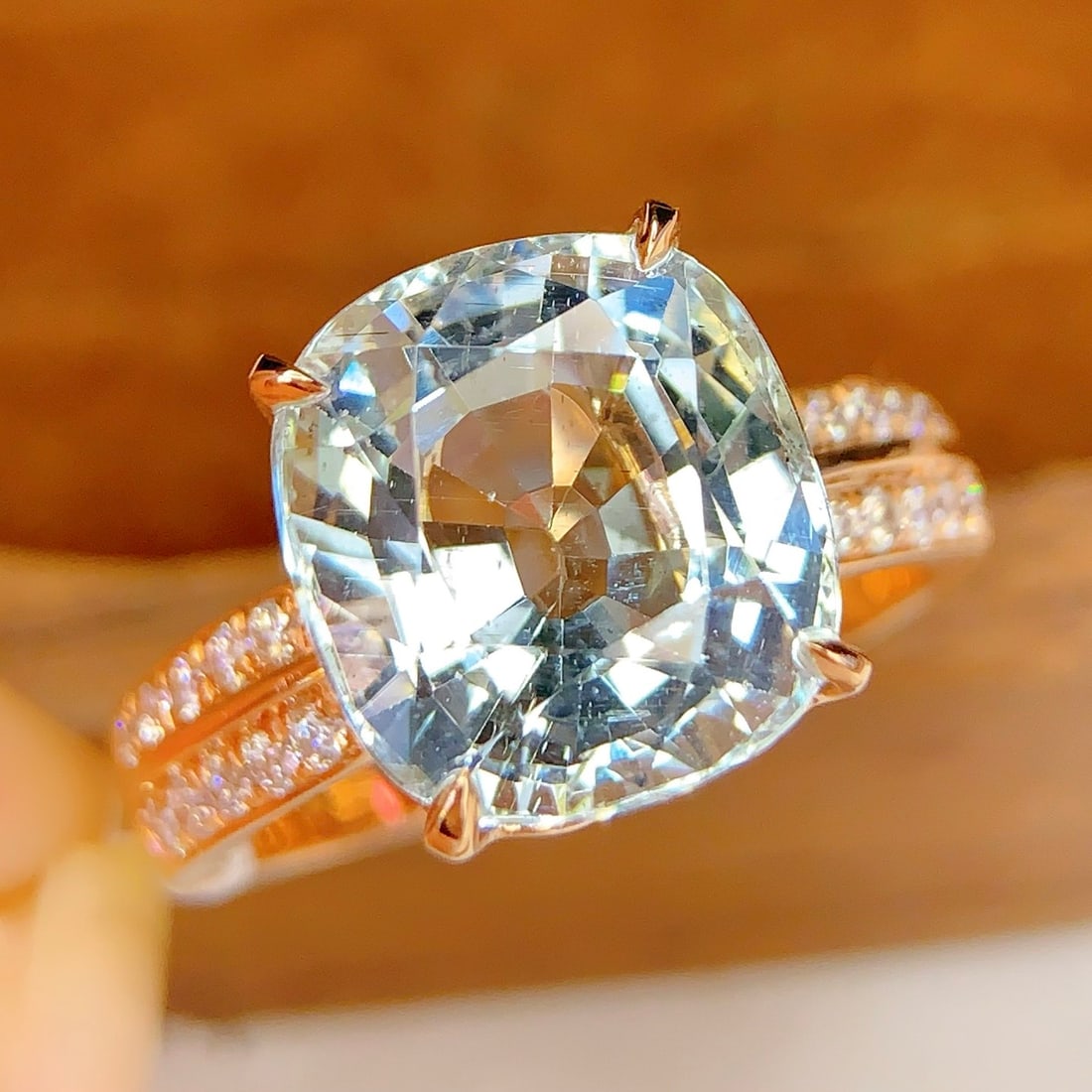 14k Gold 6 Ct Natural Aquamarine & Diamond Ring: Ref:231142395 // gold content:14k gold // ring size:7. 25us // // main gemstone:aquamarine // shape:cushion // carat weight:6ct // color:blue // treatment:natural // // adjacent gemstone 2 : diamond /