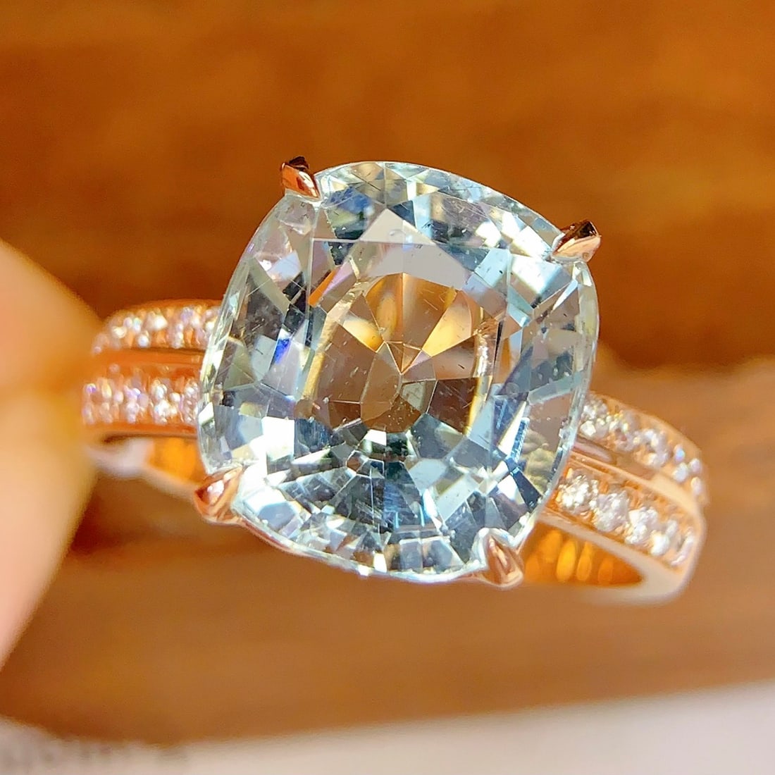 14k Gold 6 Ct Natural Aquamarine & Diamond Ring - 3