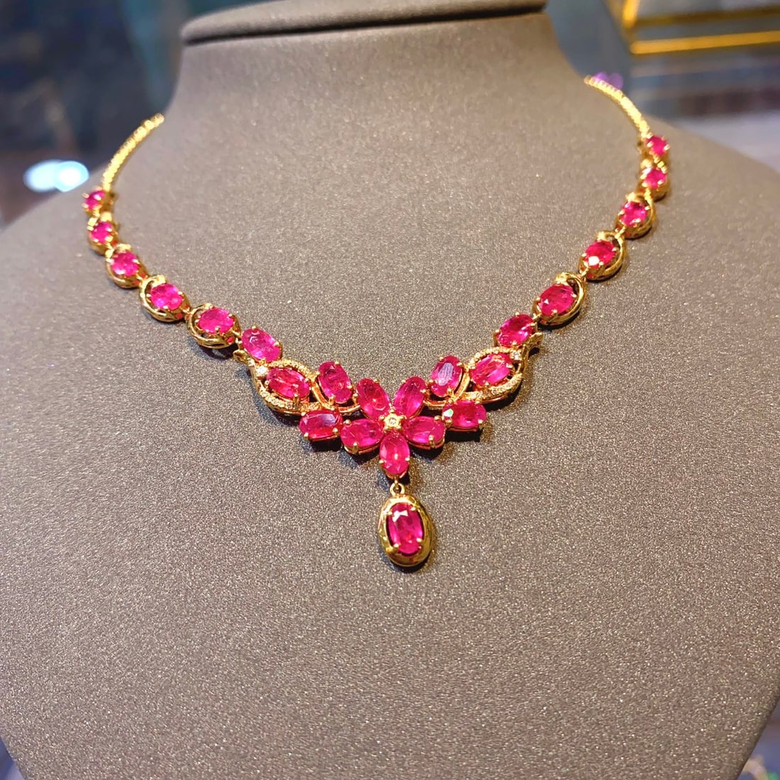14k Gold 7.88 Ct Natural Ruby & Diamond Necklace - 2