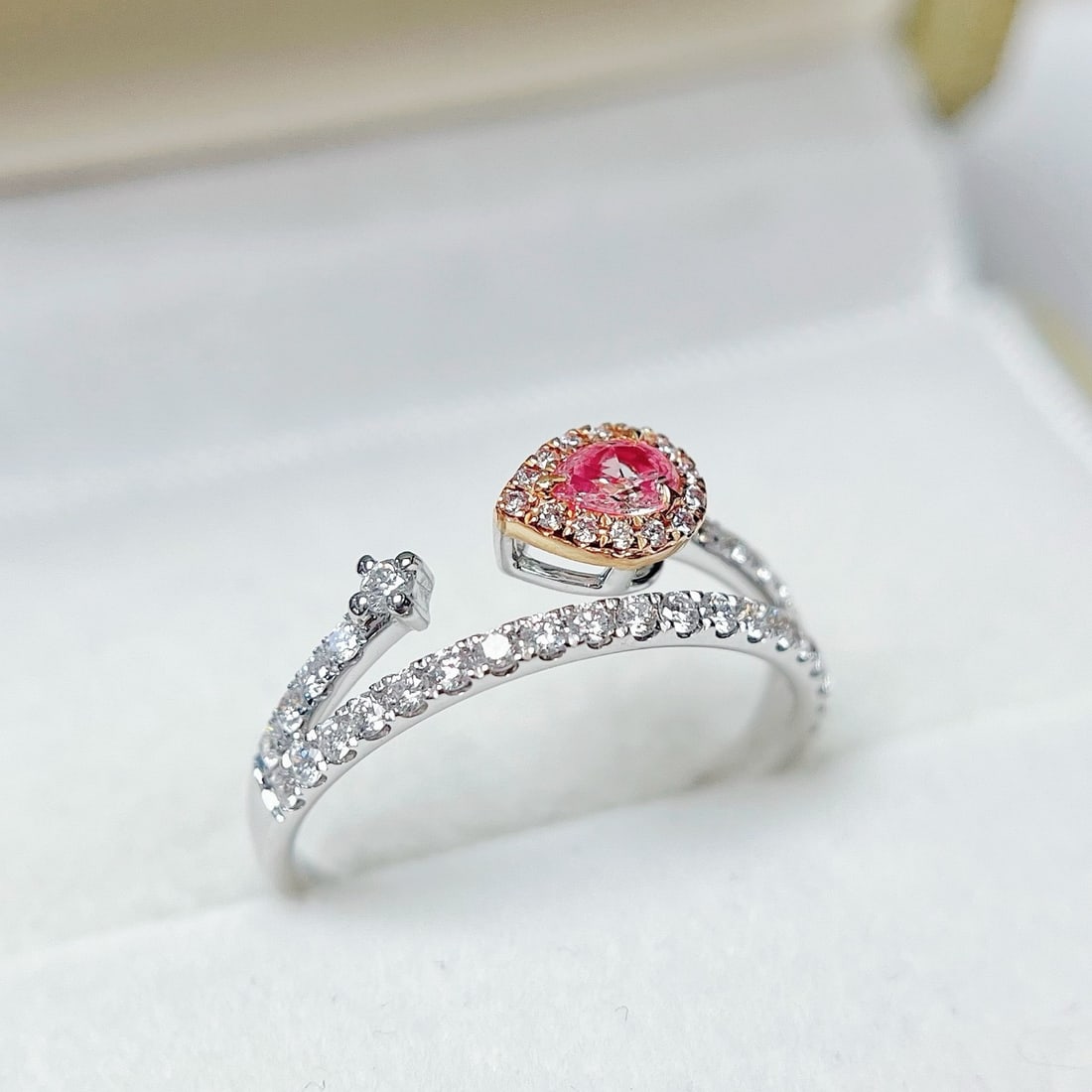 14k Gold 0.52 Ctw Natural Pink Diamond & Diamond Ring: Ref:231142435 // gold content:14k gold // ring size:7. 25us // // main gemstone:pink diamond // shape:pear // carat weight:0. 15ct // color:pink // treatment:natural // // adjacent gemstone 2 :