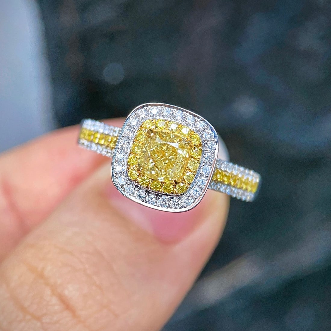Gia Certified 14k Gold 1.90 Ctw Natural Yellow Diamond & Diamond Ring - 2