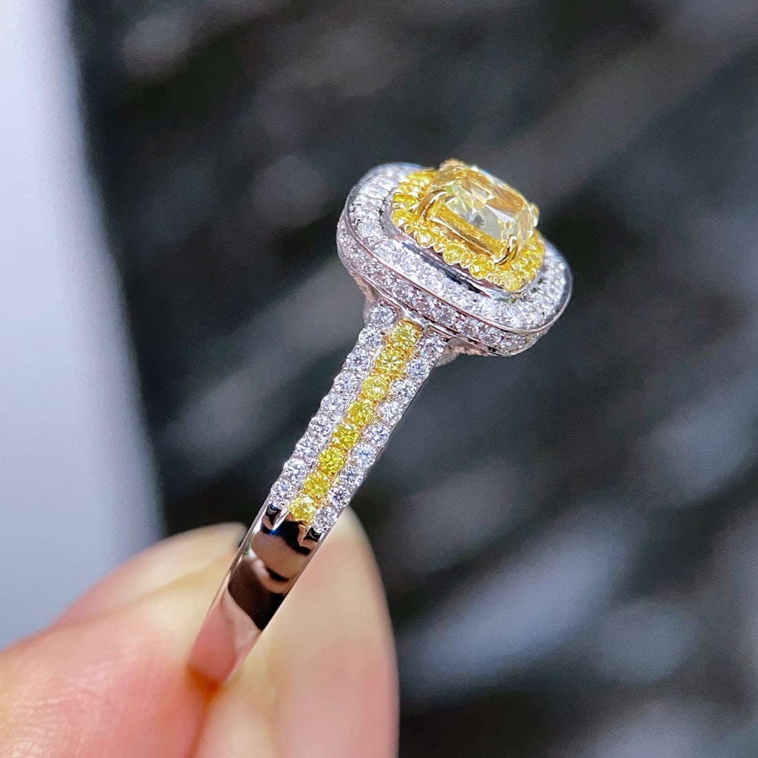 Gia Certified 14k Gold 1.90 Ctw Natural Yellow Diamond & Diamond Ring - 3