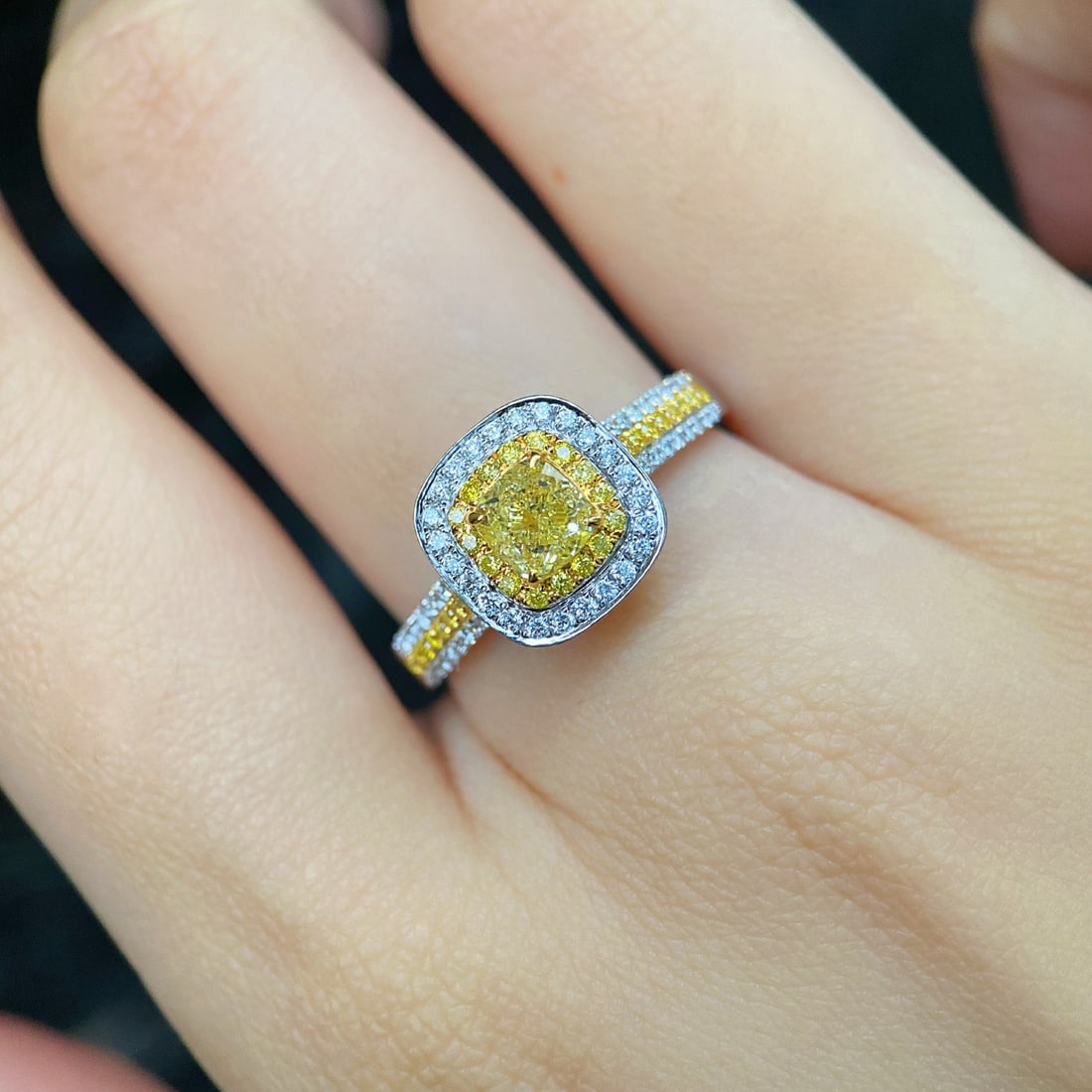 Gia Certified 14k Gold 1.90 Ctw Natural Yellow Diamond & Diamond Ring - 4
