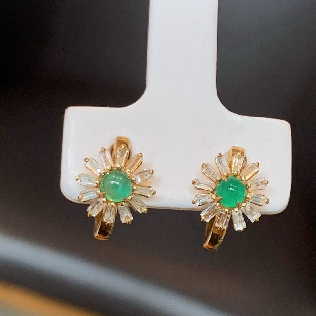 14k Gold 0.7 Ctw Natural Emerald & Diamond Earrings - 6