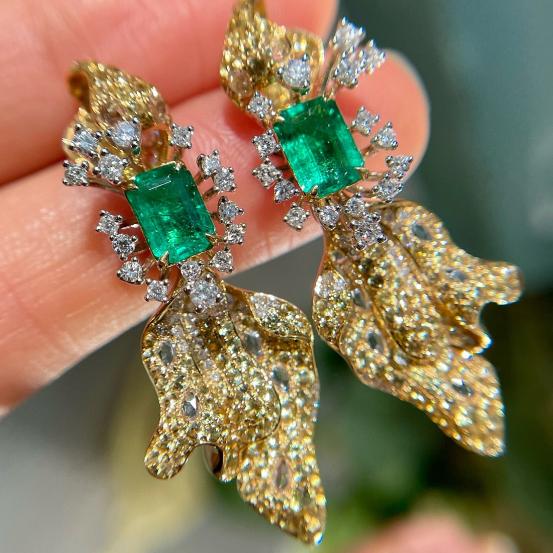 14k Gold 1.8 Ct Vivid Green Natural Emerald & Diamond Earrings - 4