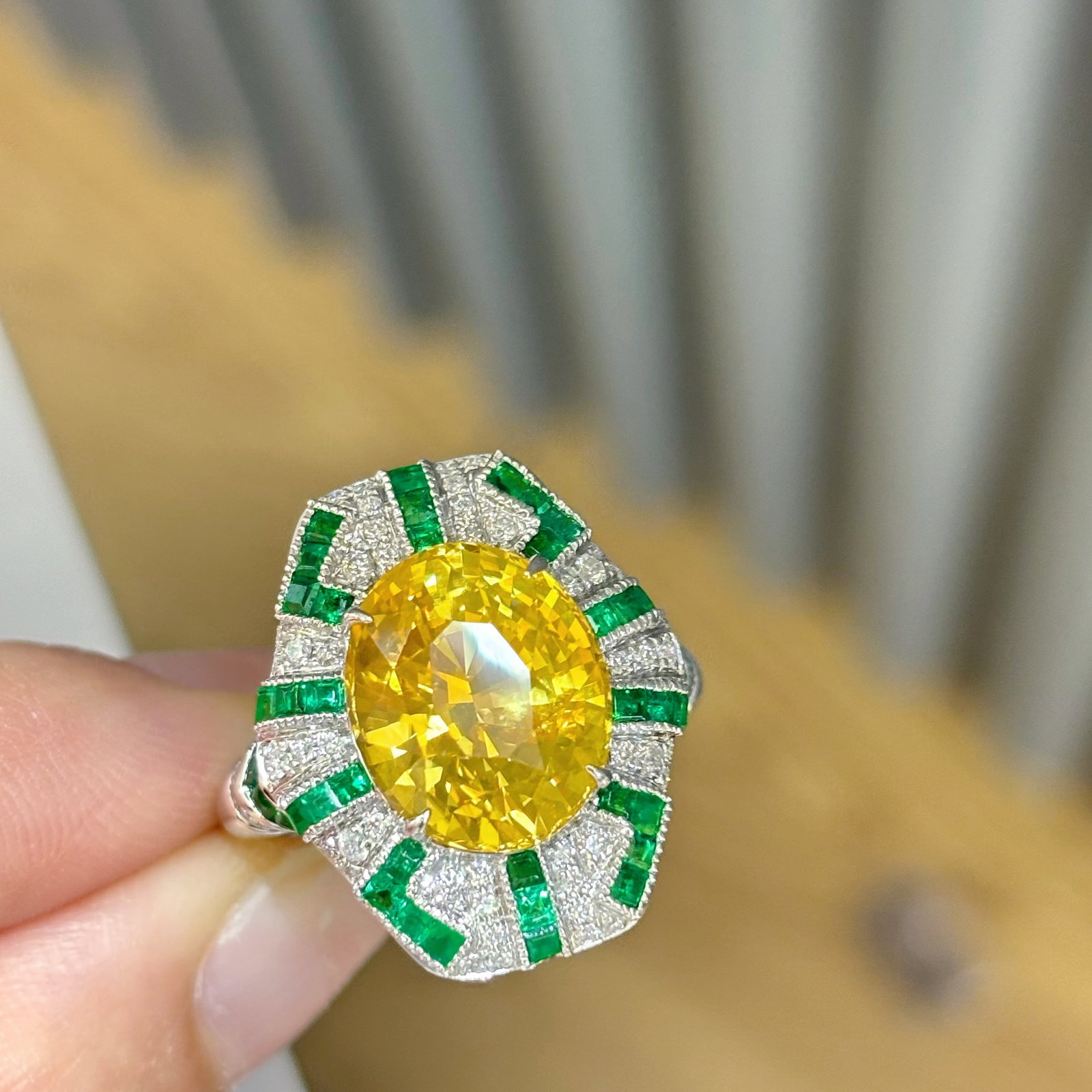 14k Gold 7.39 Ct Natural Sapphire & Diamond & Emerald Ring: Ref:230968077 // gold content:14k gold // ring size:7. 25us // // main gemstone:sapphire // shape:oval // carat weight:7. 39ct // color:yellow // treatment:natural // // adjacent gemstone 2 : diamond