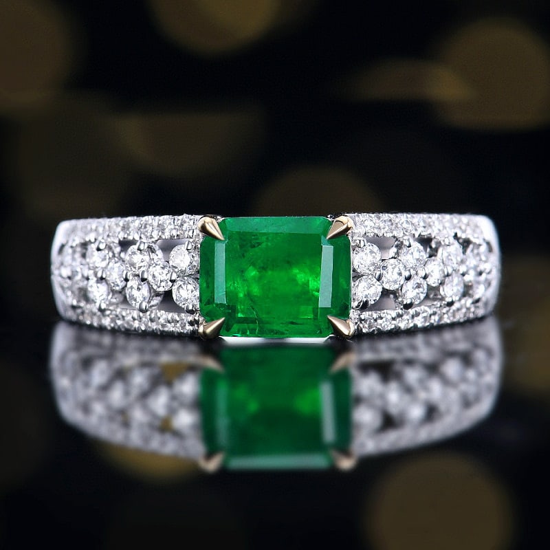 14k Gold 1.25 Ctw Vivid Green Natural Emerald & Diamond Ring: Ref:230968142 // gold content:14k gold // ring size:7. 25us // // main gemstone:emerald // shape:octagonal // carat weight:0. 92ct // color:vivid green // treatment:natural // // adjacent gemstone 2