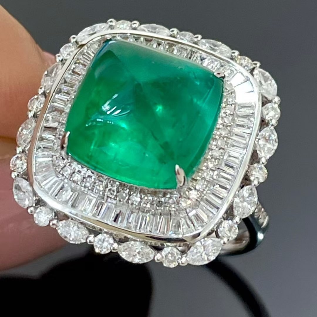 14k Gold 7.30 Ctw Natural Emerald & Diamond Ring: Ref:230968231 // gold content:14k gold // ring size:7. 25us // // main gemstone:emerald // shape:suger-loaf // carat weight:6. 15ct // color:green // treatment:natural // // adjacent gemstone 2 :