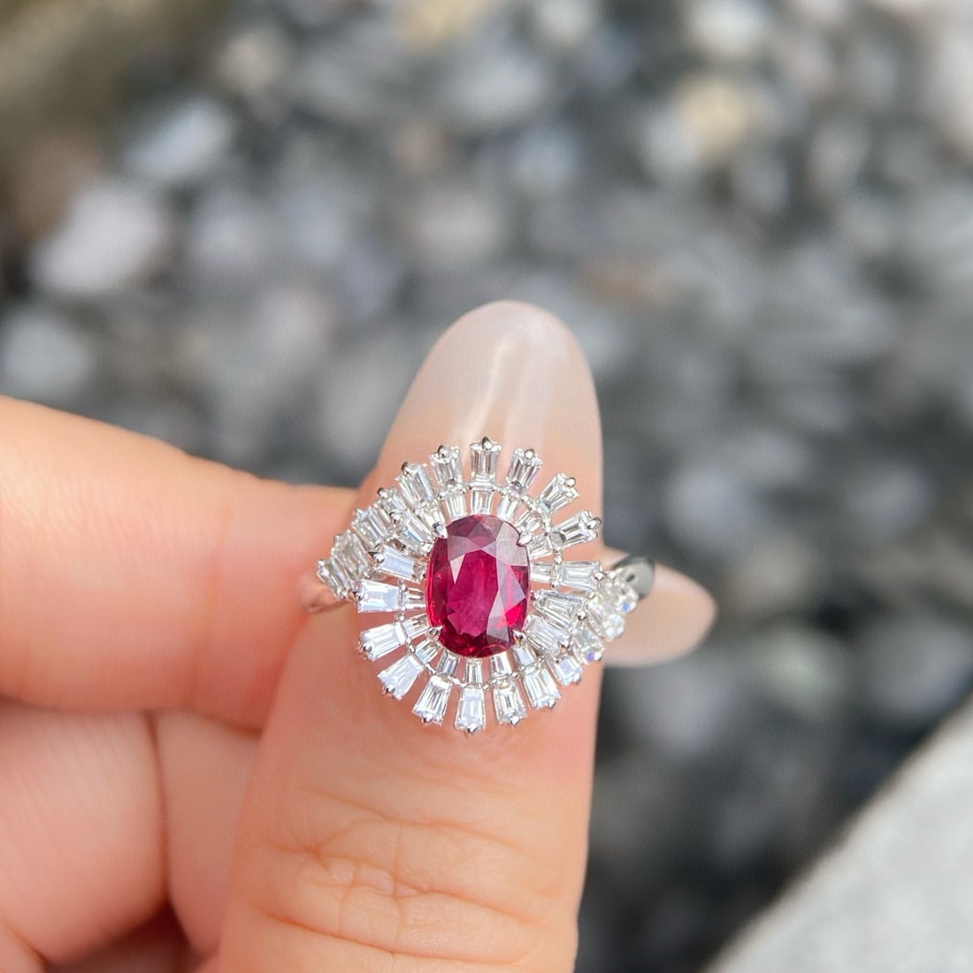 14k Gold 1.93 Ctw Natural Ruby & Diamond Ring: Ref:230968371 // gold content:14k gold // ring size:7. 25us // // main gemstone:ruby // shape:oval // carat weight:1. 01ct // color:pigeonblood red // treatment:natural // // adjacent gemstone 2 :