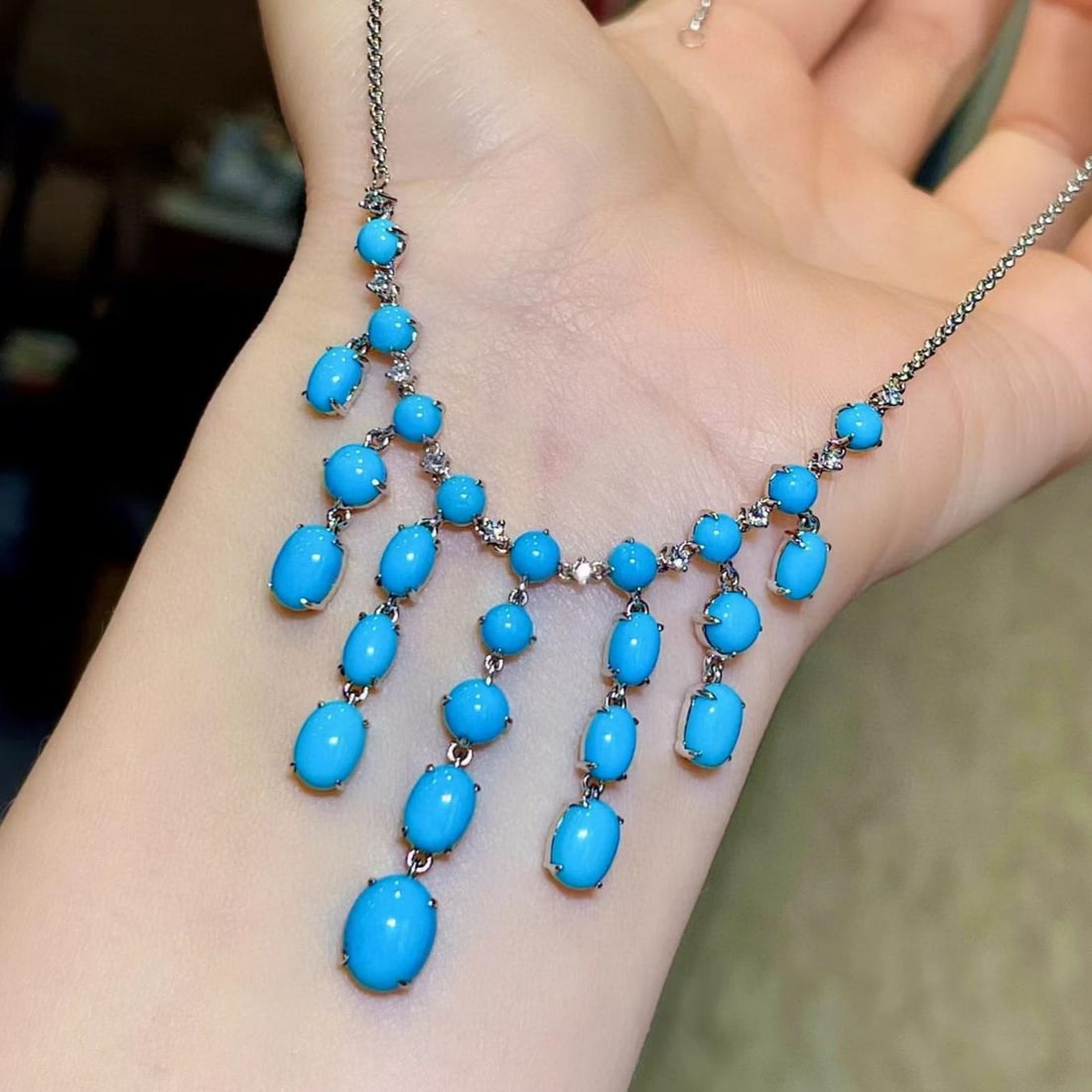 14k Gold 13.37 Ctw Natural Blue Turquoise & Diamond Necklace: Ref:231137020 // gold content:14k gold // main gemstone:blue turquoise // shape:multiple // carat weight:13. 22ct // color:blue // treatment:natural // // adjacent gemstone 2 : diamond //
