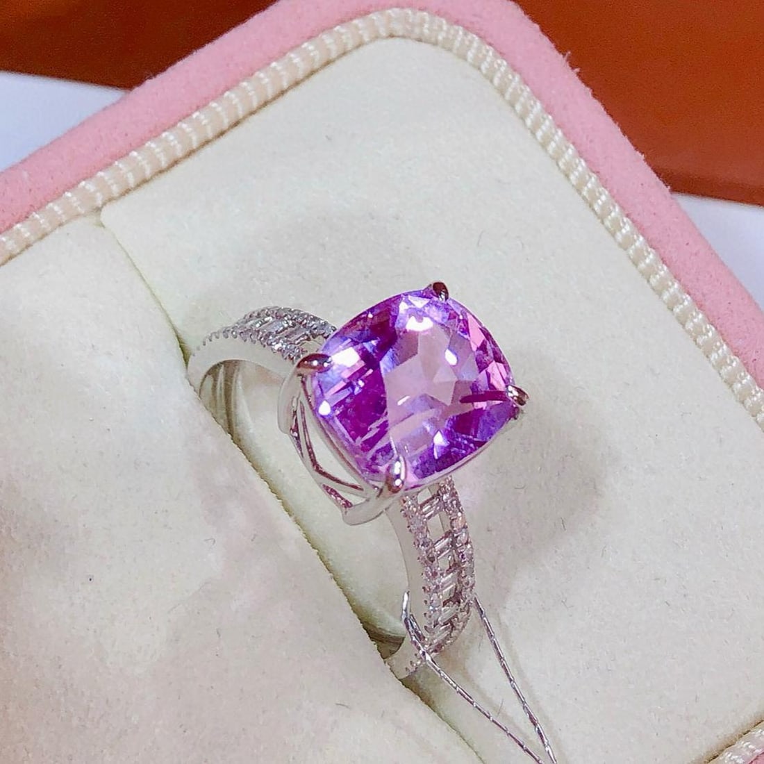 14k Gold 5.2 Ct Natural Kunzite & Diamond Ring - 2